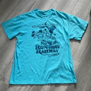 Disney Mickey & Minnie Runaway Railroad t shirt size medium